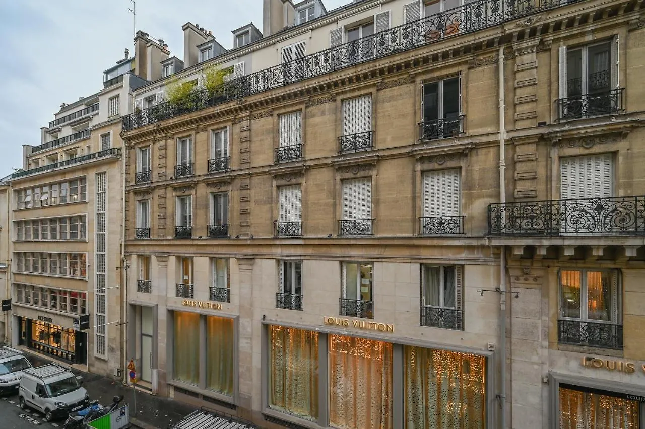 The Place To Be In Saint Germain Des Pres - Montana 2 Paris 2*,  France